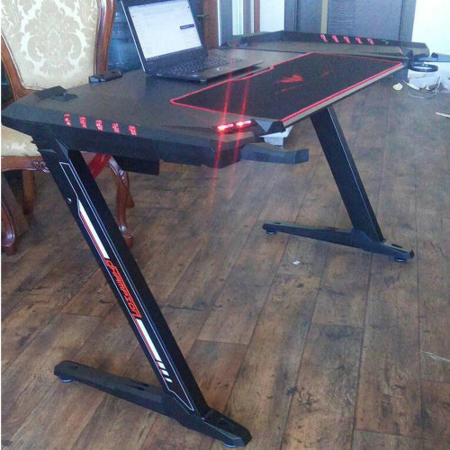 Геймерский игровой стол Valtron Z2 Zeus Геймерский игровой стол Valtron Z2 Zeus
